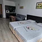 Sarafovo Atlantis 58 * بورغاس