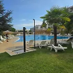 Sarafovo Atlantis 58 شقة