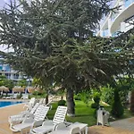 Sarafovo Atlantis 58 * بورغاس