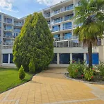 Sarafovo Atlantis 58 شقة *
