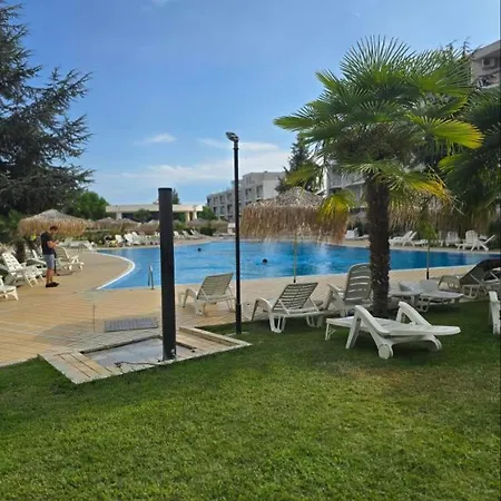 Sarafovo Atlantis 58 公寓